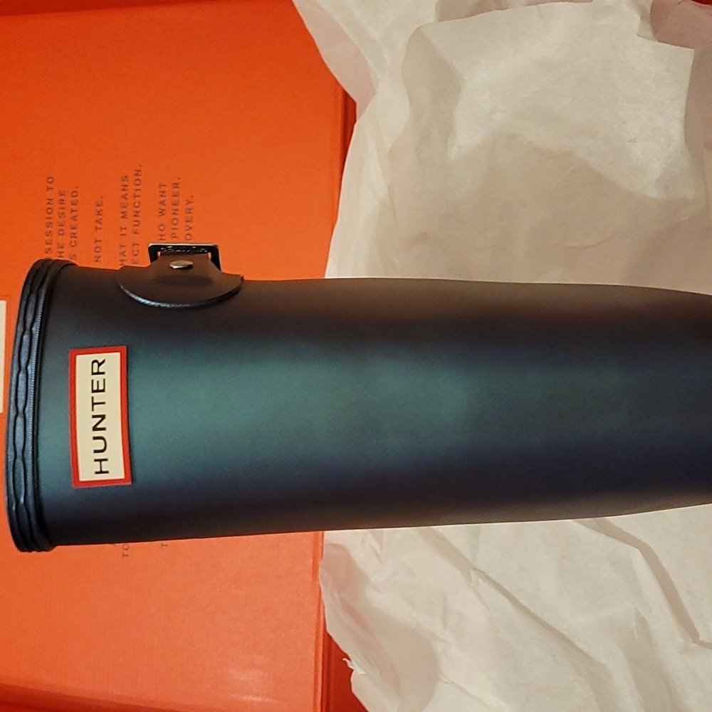 Brand new in box Hunter size 8 Blue wave Tall nebula boots.